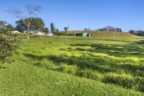 Photo of property in 60 Saxton Road, Upper Vogeltown, New Plymouth, 4371