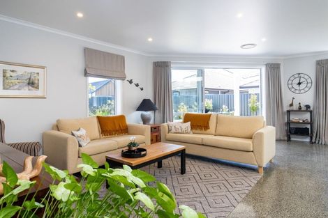 Photo of property in 19 Manapouri Street, Poraiti, Napier, 4112