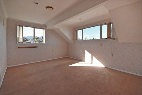 Photo of property in 17 Puriri Street, Hilltop, Taupo, 3330
