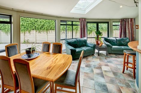 Photo of property in 12a Redwood Avenue, Tawa, Wellington, 5028