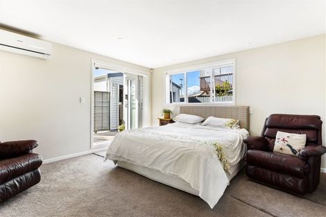 Photo of property in 53 Taikata Road, Te Atatu Peninsula, Auckland, 0610