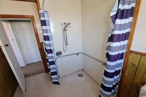 Photo of property in 32 Luff Place, Westport, 7825