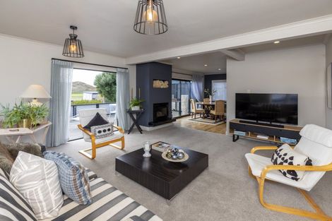 Photo of property in 5 Eatwell Avenue, Paraparaumu Beach, Paraparaumu, 5032