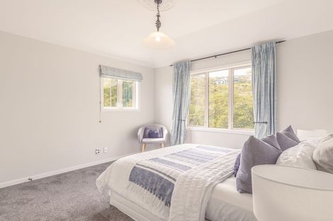 Photo of property in 16 Basil Place, Mount Pleasant, Christchurch, 8081