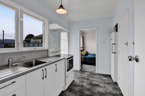 Photo of property in 28 Camberwell Road, Hawera, 4610