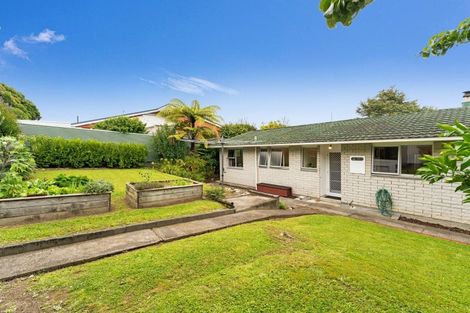 Photo of property in 13 Matenga Street, Waikanae, 5036