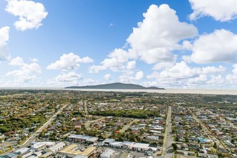 Photo of property in 25b Pehi Kupa Street, Waikanae, 5036