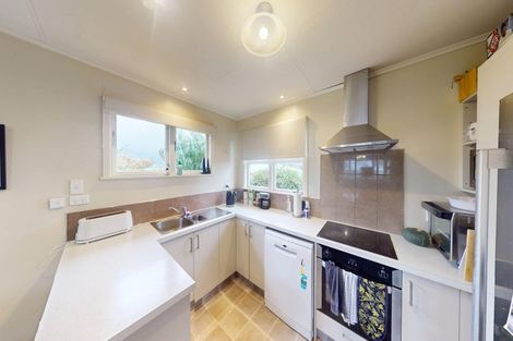 Photo of property in 2 Balmoral Crescent, Springvale, Whanganui, 4501