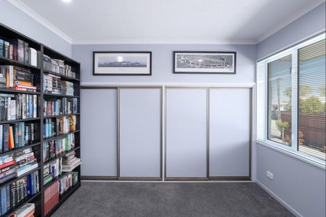 Photo of property in 100a Aorangi Road, Bryndwr, Christchurch, 8053