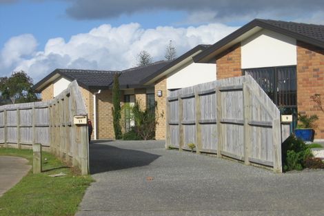Photo of property in 9 Belcoo Crescent, East Tamaki, Auckland, 2013