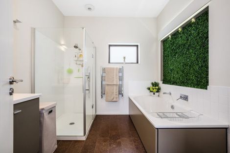 Photo of property in 4 Helm Place, Whitby, Porirua, 5024