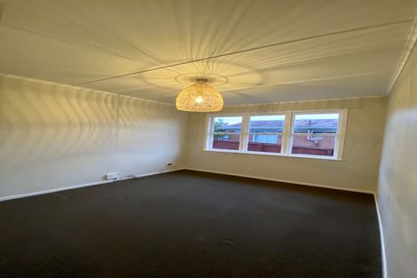 Photo of property in 65 Farquhar Road, Glendene, Auckland, 0602