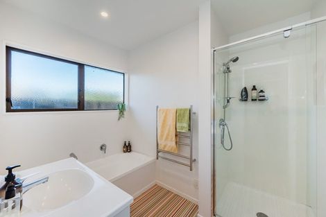 Photo of property in 7 Rodney Grove, Paraparaumu, 5032
