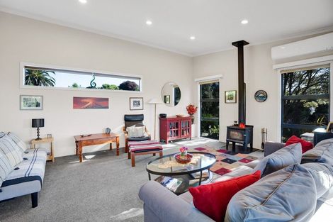 Photo of property in 127 Wairau Road, Oakura, 4314