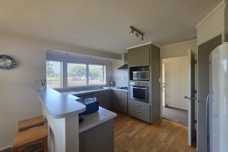 Photo of property in 14 Russley Drive, Mount Maunganui, 3116