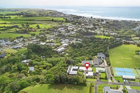 Photo of property in 46 Donnelly Street, Oakura, 4314