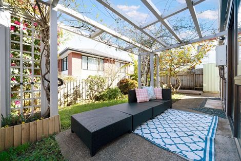 Photo of property in 6 Glucina Avenue, West Harbour, Auckland, 0618
