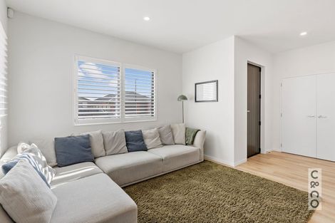 Photo of property in 12 Paihere Street, Huapai, Kumeu, 0810