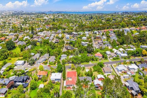 Photo of property in 48 Fairmount Road, Titirangi, Auckland, 0604