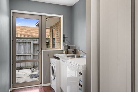 Photo of property in 4 Lowe Place, Rangiora, 7400