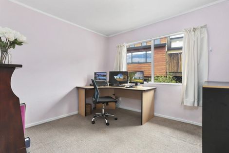 Photo of property in 10 Ambler Avenue, Glen Eden, Auckland, 0602