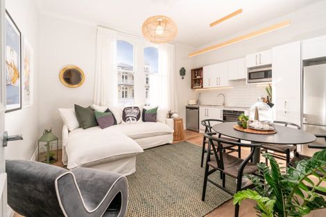 Photo of property in 18 Portland Crescent, Thorndon, Wellington, 6011