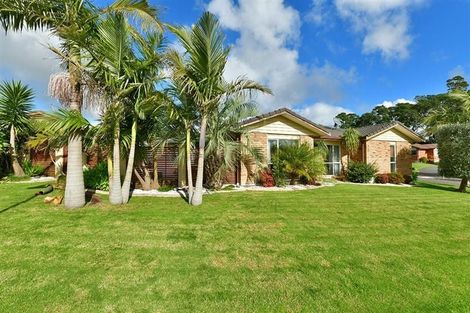 Photo of property in 1 Springtide Place, Red Beach, 0932