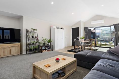 Photo of property in 26 Huxley Place, Lake Hayes, Queenstown, 9304