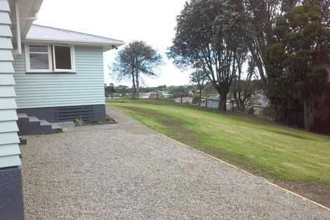 Photo of property in 1a Endeavour Street, Marfell, New Plymouth, 4310