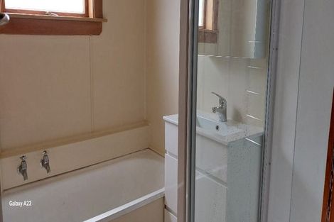 Photo of property in 5 Herald Terrace, Berhampore, Wellington, 6023