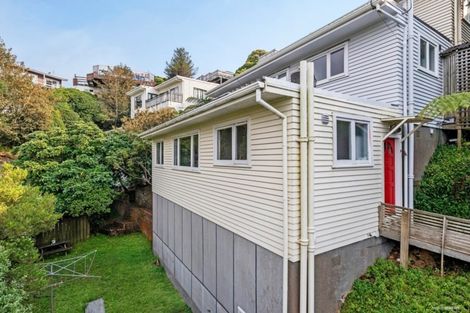 Photo of property in 3/8 Mataroa Avenue, Northland, Wellington, 6012