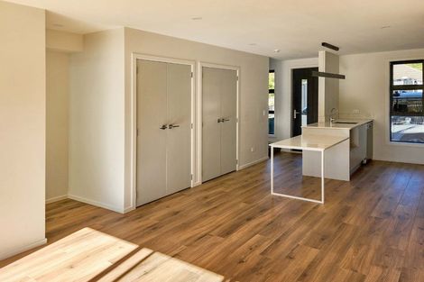 Photo of property in 2/11 Lees Grove, Wainuiomata, Lower Hutt, 5014