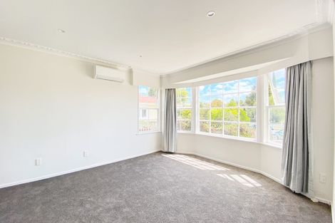 Photo of property in 13 Burlington Place, Manurewa, Auckland, 2102