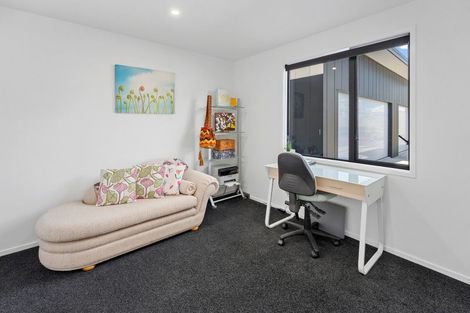 Photo of property in 9 Kristin Place, Manakau, Levin, 5573