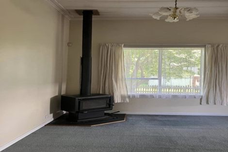 Photo of property in 92 Collingwood Street, Eltham, 4322