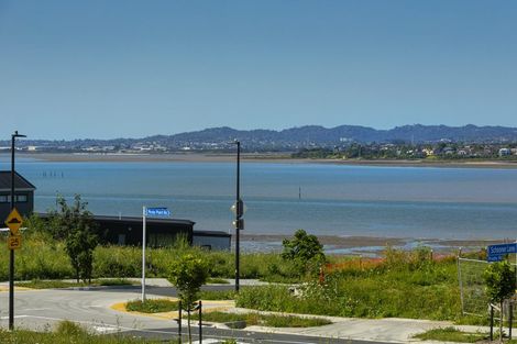 Photo of property in 2/18 Scott Road, Hobsonville, Auckland, 0616