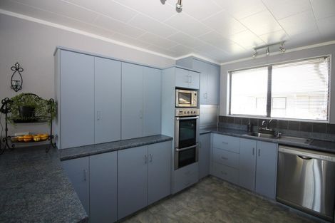 Photo of property in 123 Guy Street, Dannevirke, 4930