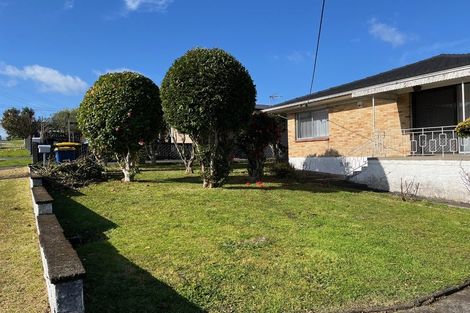 Photo of property in 1/71 Royal View Road, Te Atatu South, Auckland, 0610