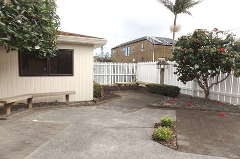 Photo of property in 2/92 Nile Road, Milford, Auckland, 0620