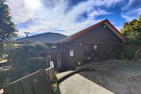 Photo of property in 32 Wrights Hill Road, Karori, Wellington, 6012