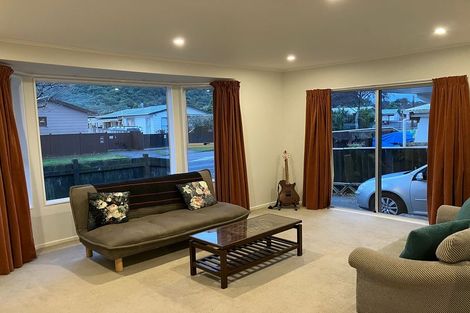 Photo of property in 52f2- Gemstone Drive, Birchville, Upper Hutt, 5018