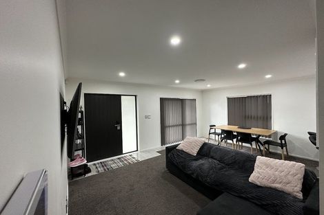 Photo of property in 5b Von Sturmer Street, Mangere East, Auckland, 2024