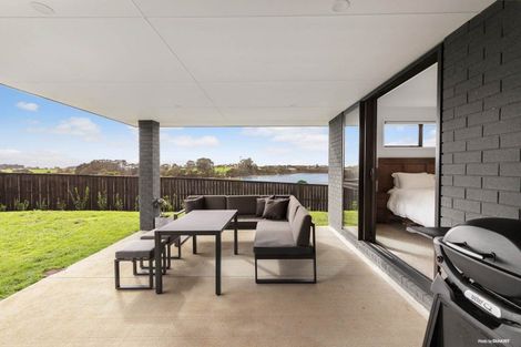 Photo of property in 8 Omahuru Road, Glenbrook, 2681