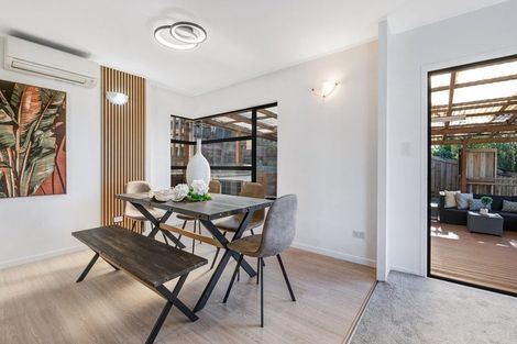 Photo of property in 29 Tenbless Court, Unsworth Heights, Auckland, 0632