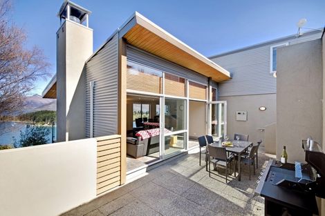 Photo of property in 7 Earnslaw Terrace, Queenstown, 9300