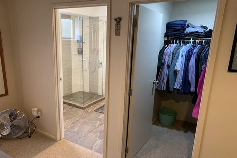 Photo of property in 9 Meharg Place, Fairview Heights, Auckland, 0632