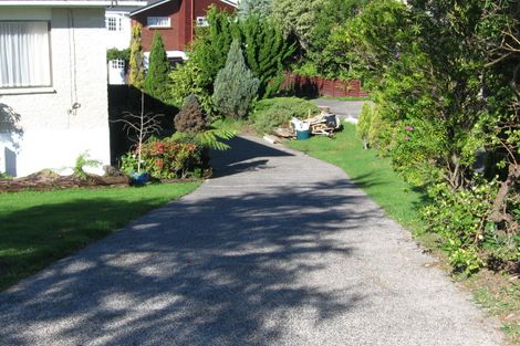 Photo of property in 2/11 Tudor Place, Mairangi Bay, Auckland, 0630