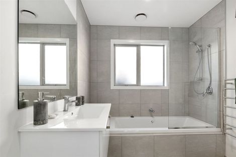Photo of property in 64 Hewitts Road, Merivale, Christchurch, 8014