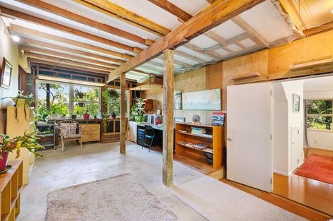 Photo of property in 4 Tranquil Glade, Hillcrest, Auckland, 0627