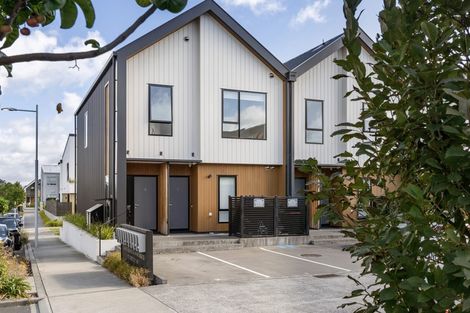 Photo of property in 2/117 Buckley Avenue, Hobsonville, Auckland, 0616